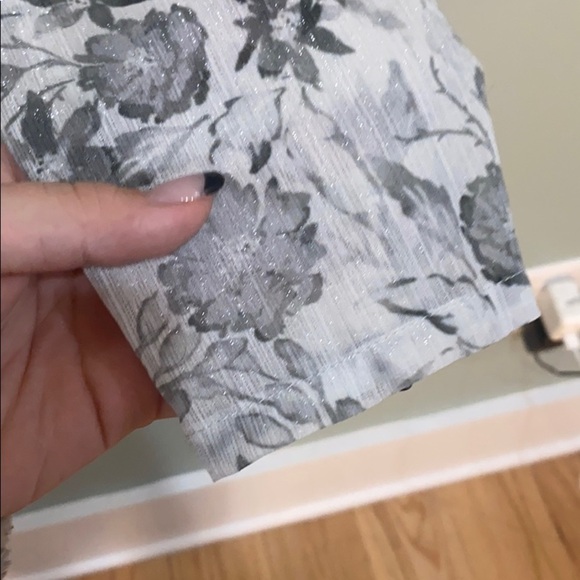 NWOT maison d’amelie women’s floral‎ top - Picture 3 of 9